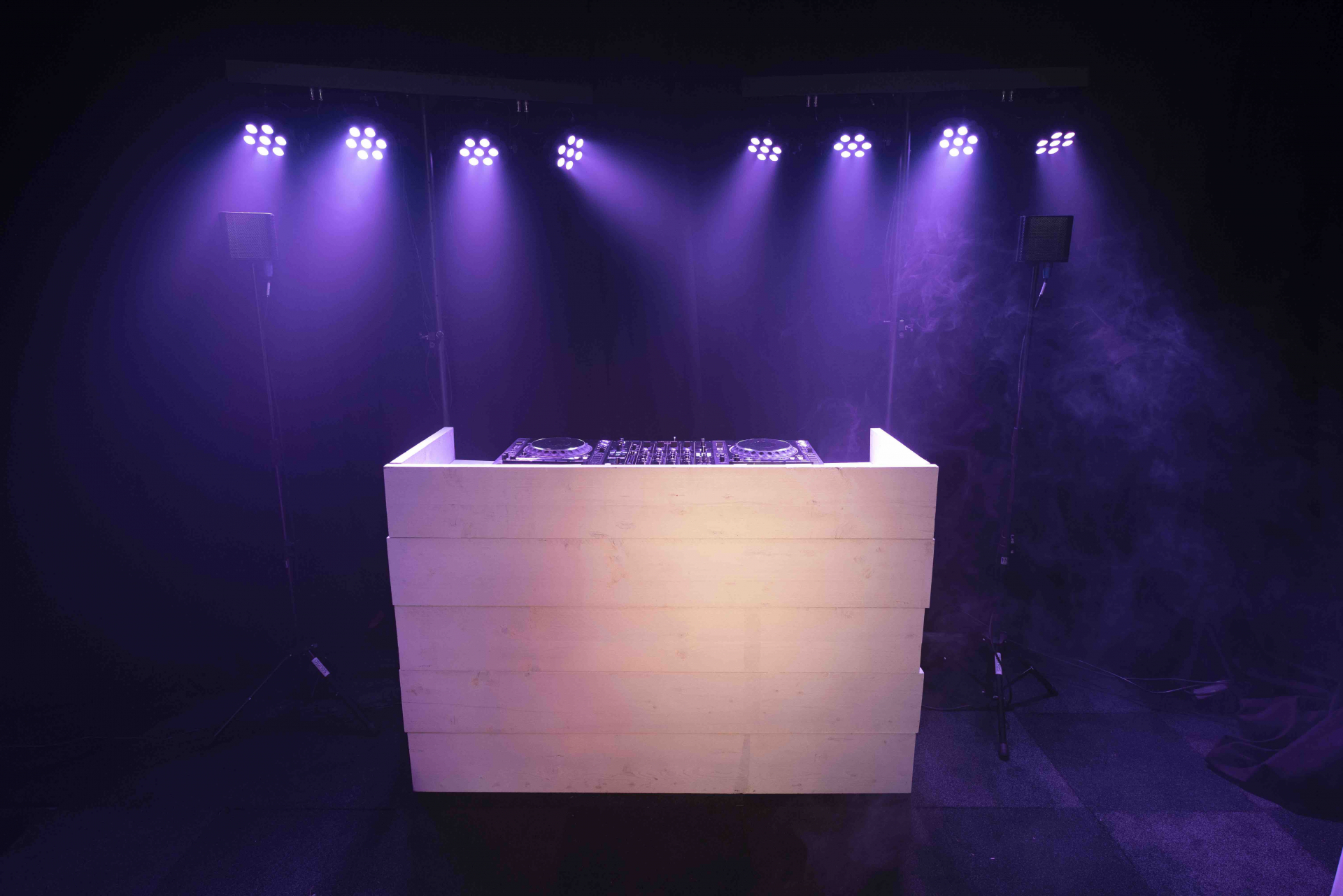 Betaalbare Complete DJ Set Huren €300,00 per dag