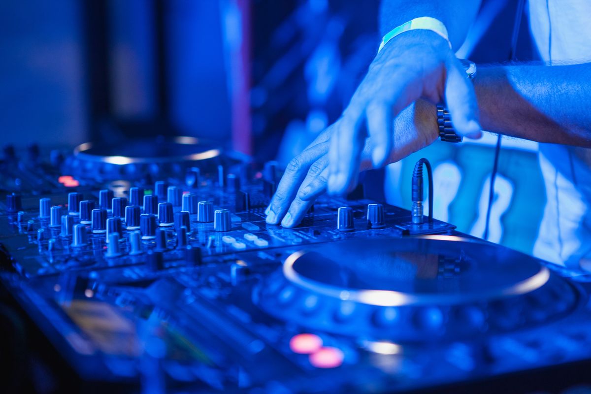 DJ gear verhuur Nieuw-Vennep