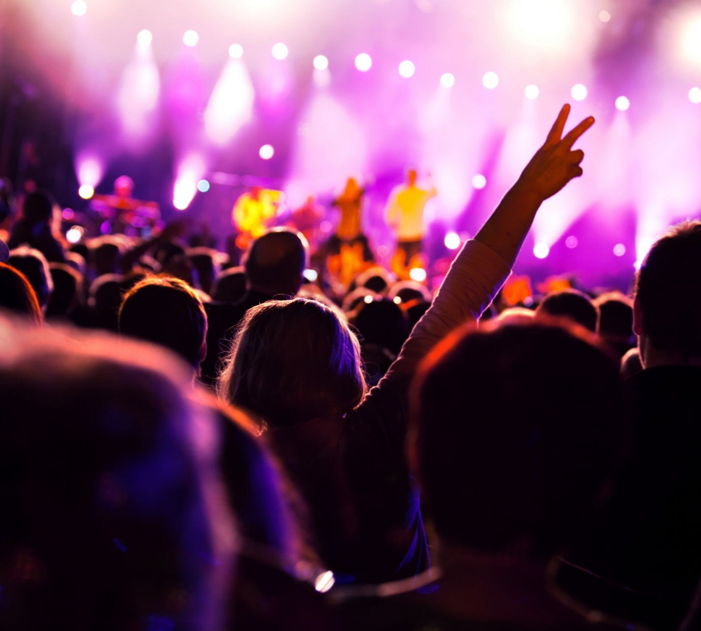 Tips for booking a live band with DJ