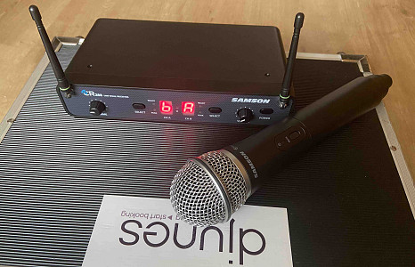 Samson CR288 wireless microphone rental